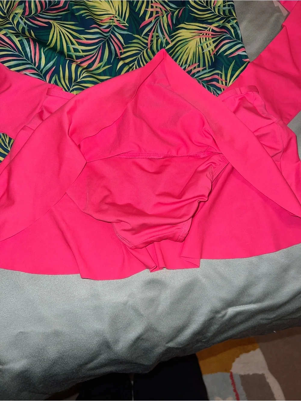 Lands' End Bright Pink Girls large 10/12 Swim Top and matching skort EUC